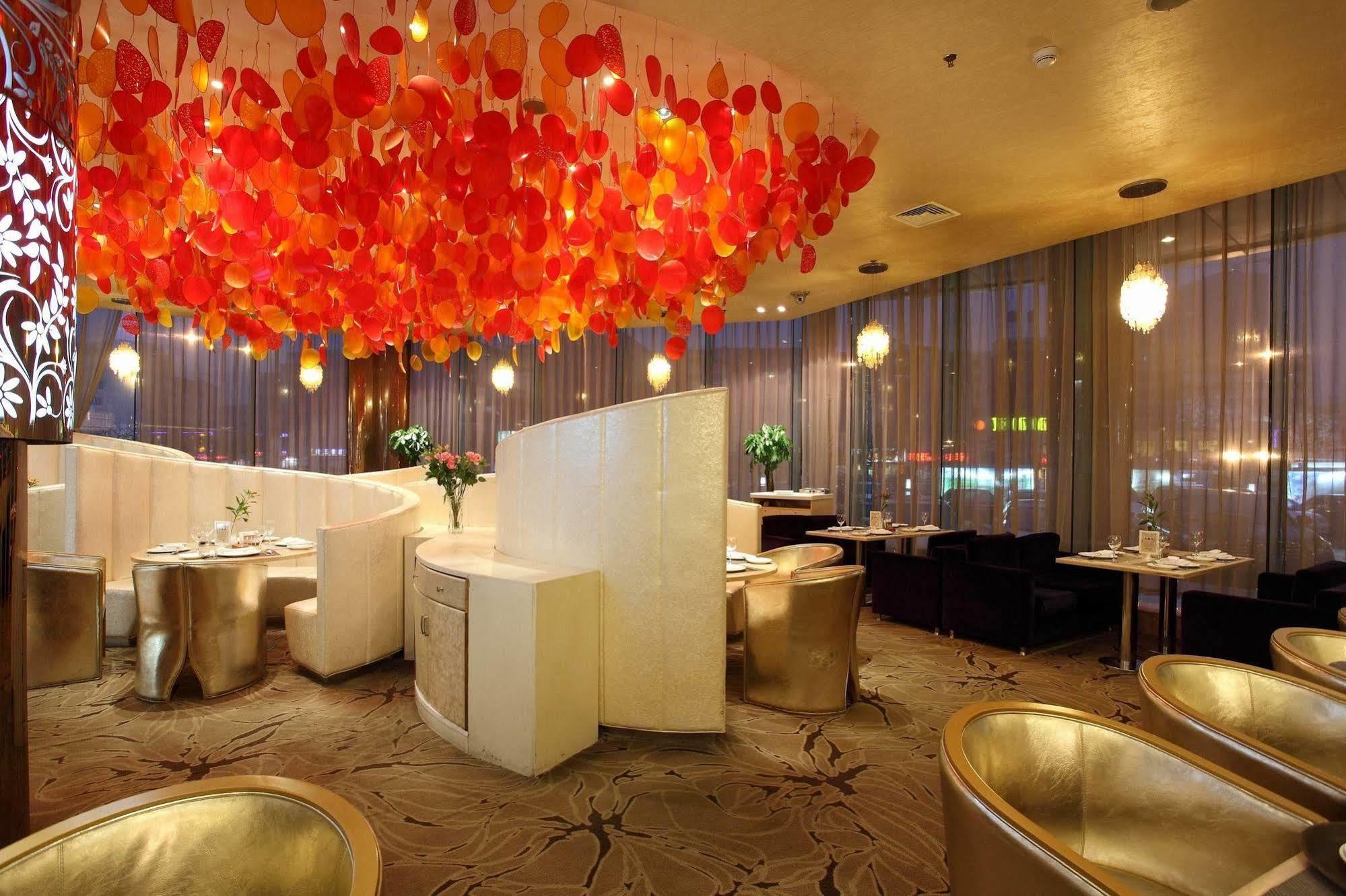 Weilai Conifer Hotel Zhengzhou Extérieur photo